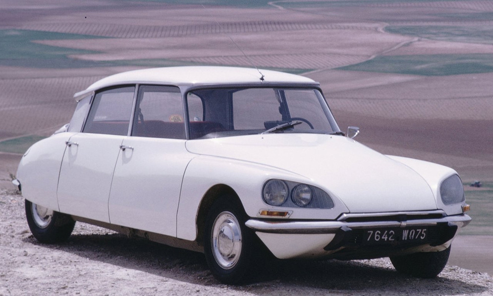 Citroen-DS_21_Berline_1971.jpg