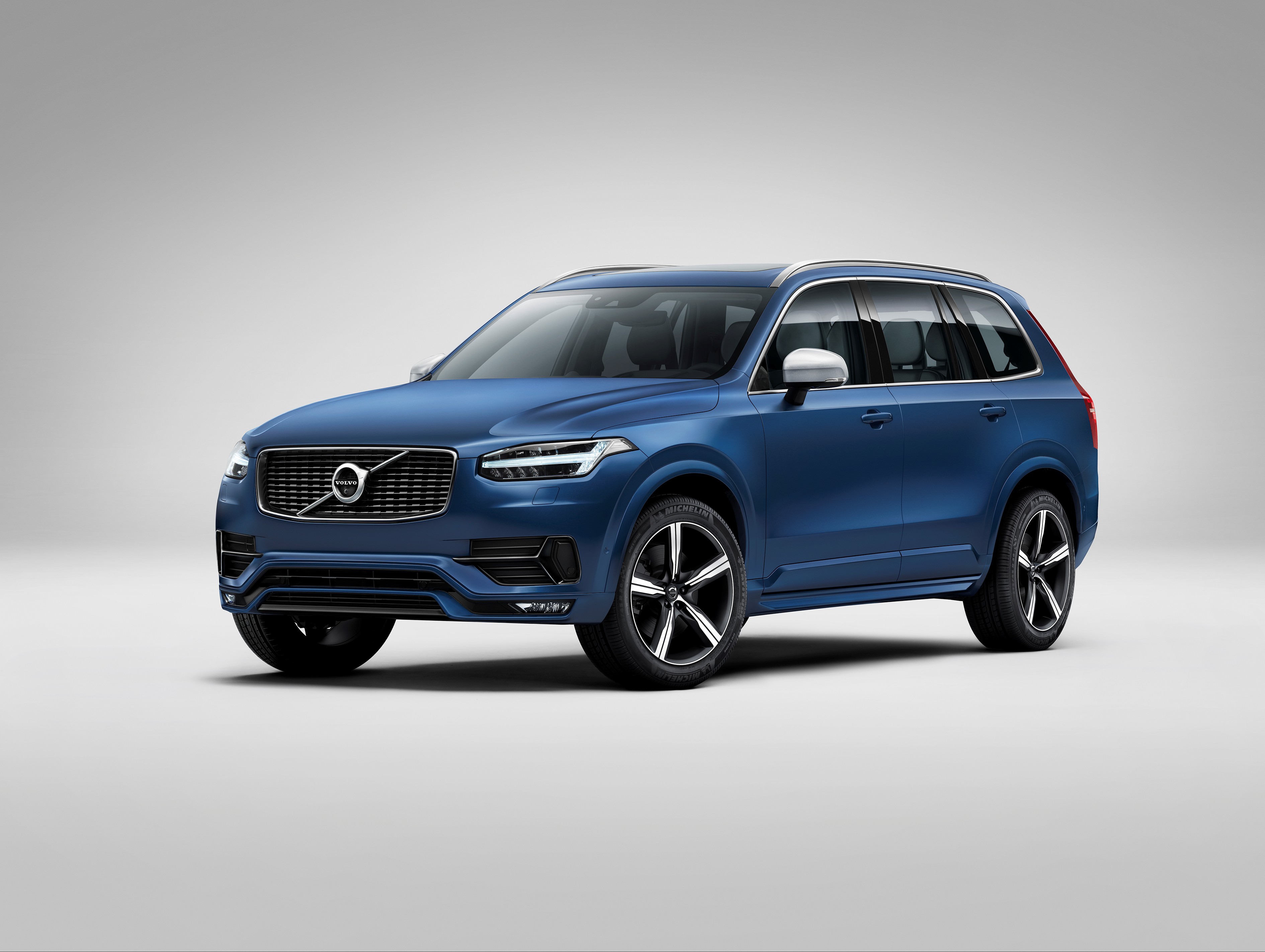 151945_The_all_new_Volvo_XC90_R_Design.jpg