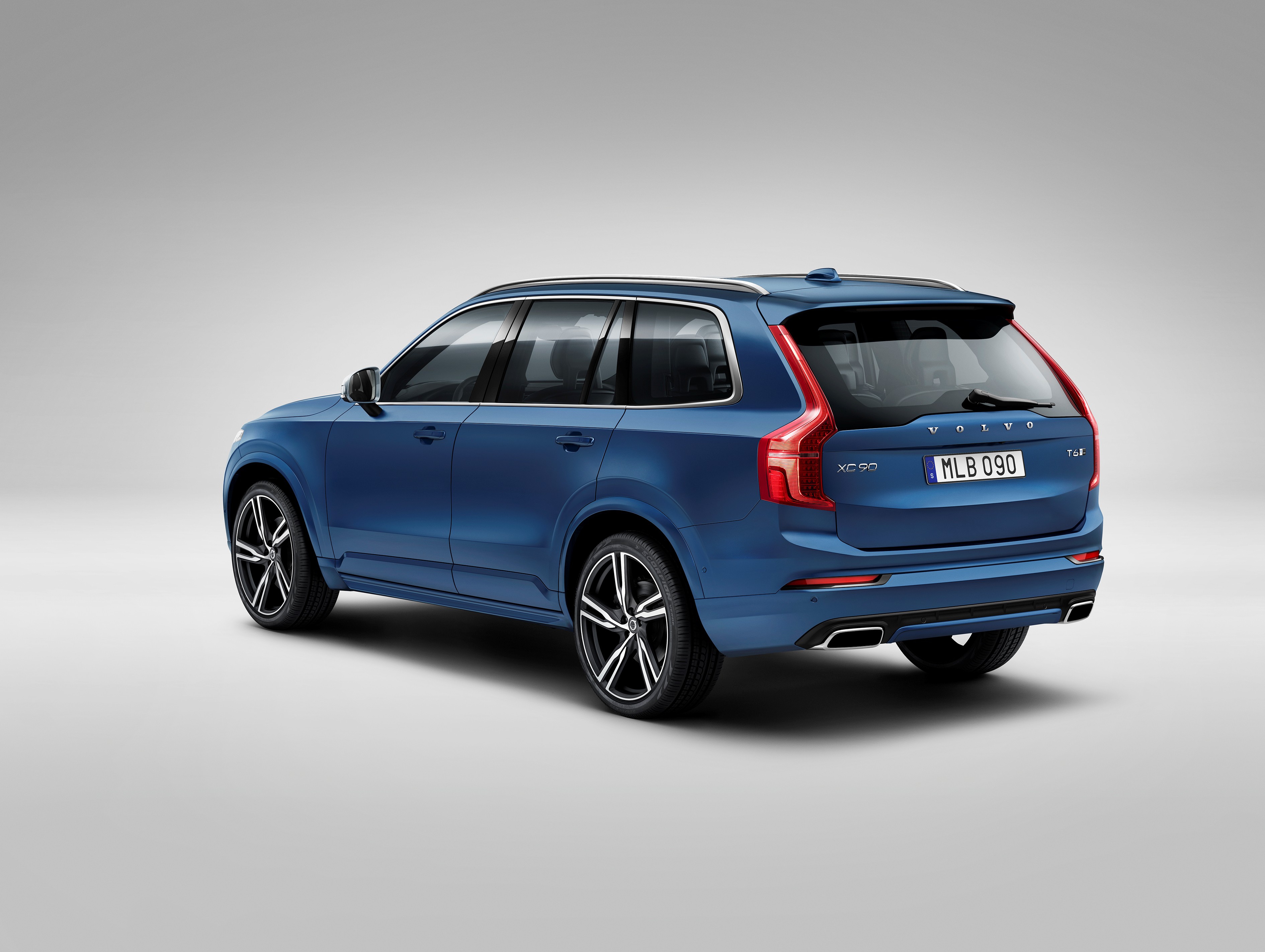 151949_The_all_new_Volvo_XC90_R_Design.jpg