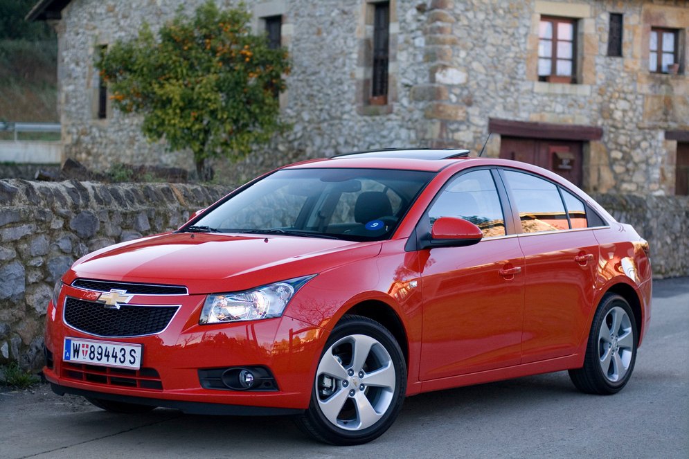 Купить б/у Chevrolet Cruze I 1.6 MT (109 л.с.) бензин механика в Нижневартовске: