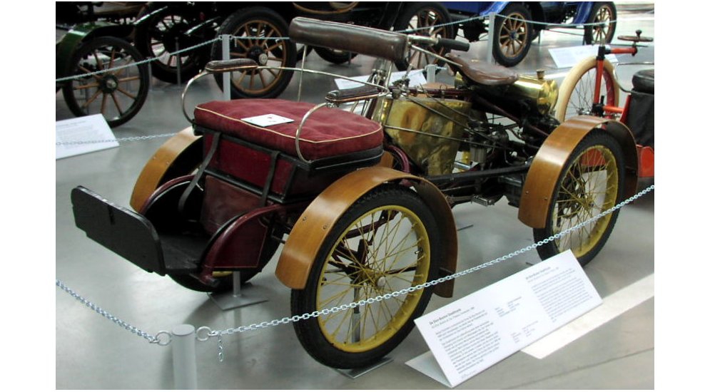 De-Dion-Bouton_Quadricycle_1895_01.jpg