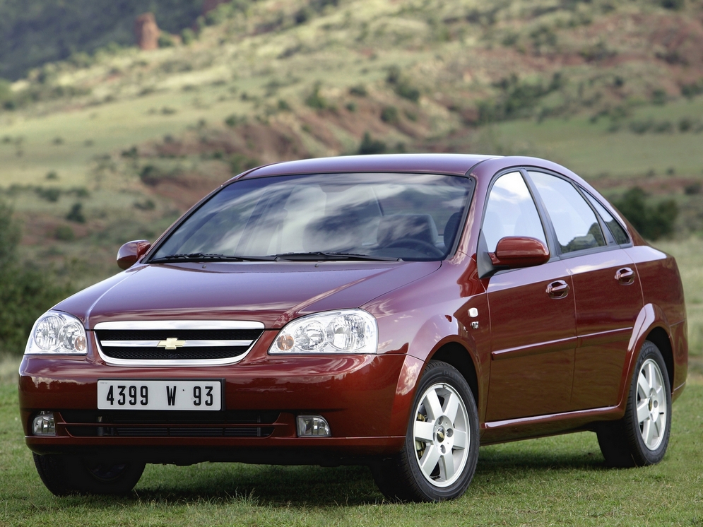 chevrolet_nubira_sedan_24.jpg