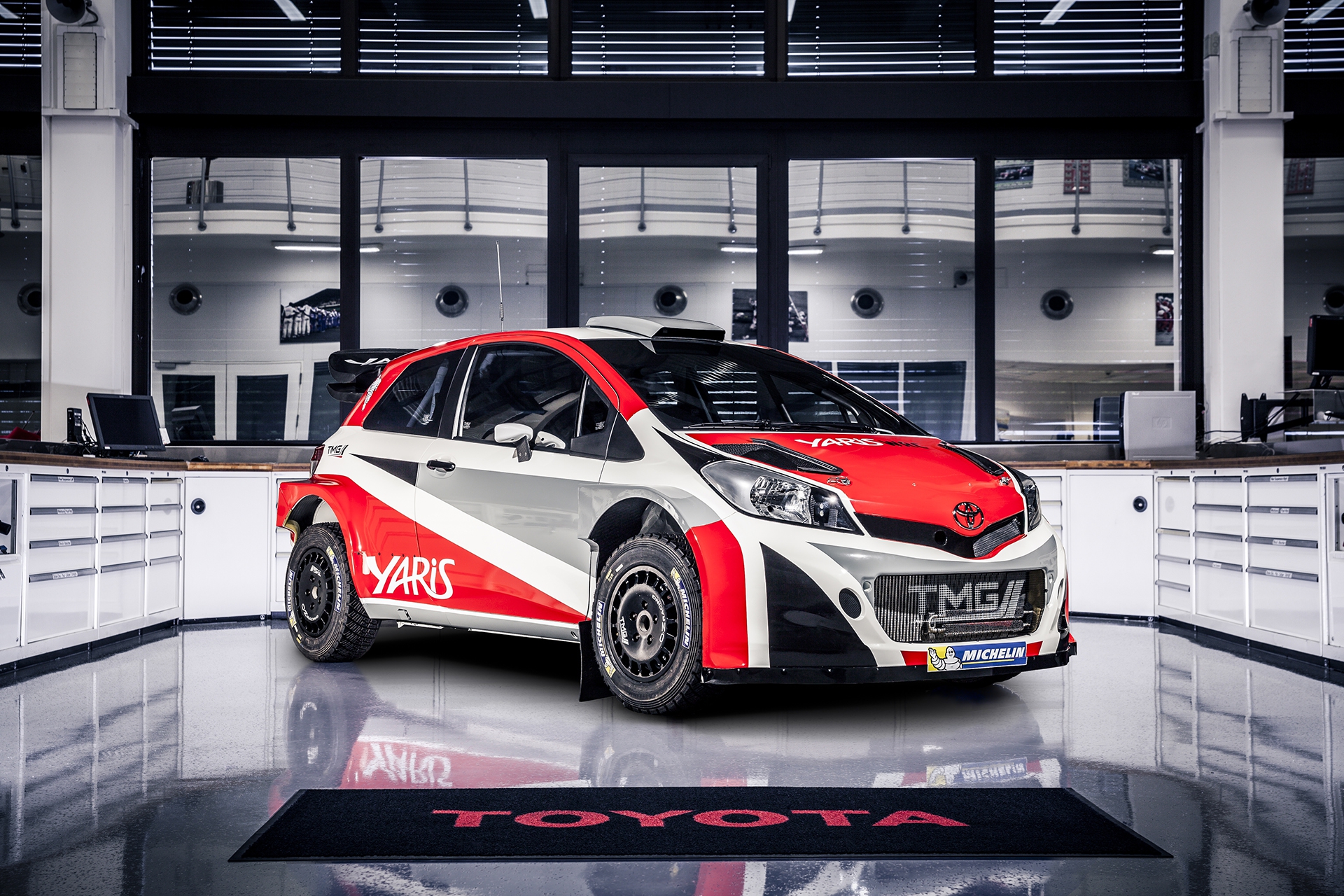 Yaris_WRC_Studio_4_s.jpg