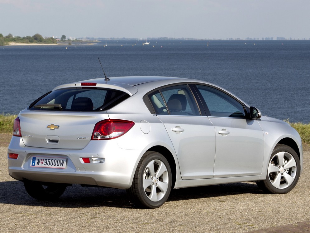 autowp.ru_chevrolet_cruze_hatchback_26.jpg