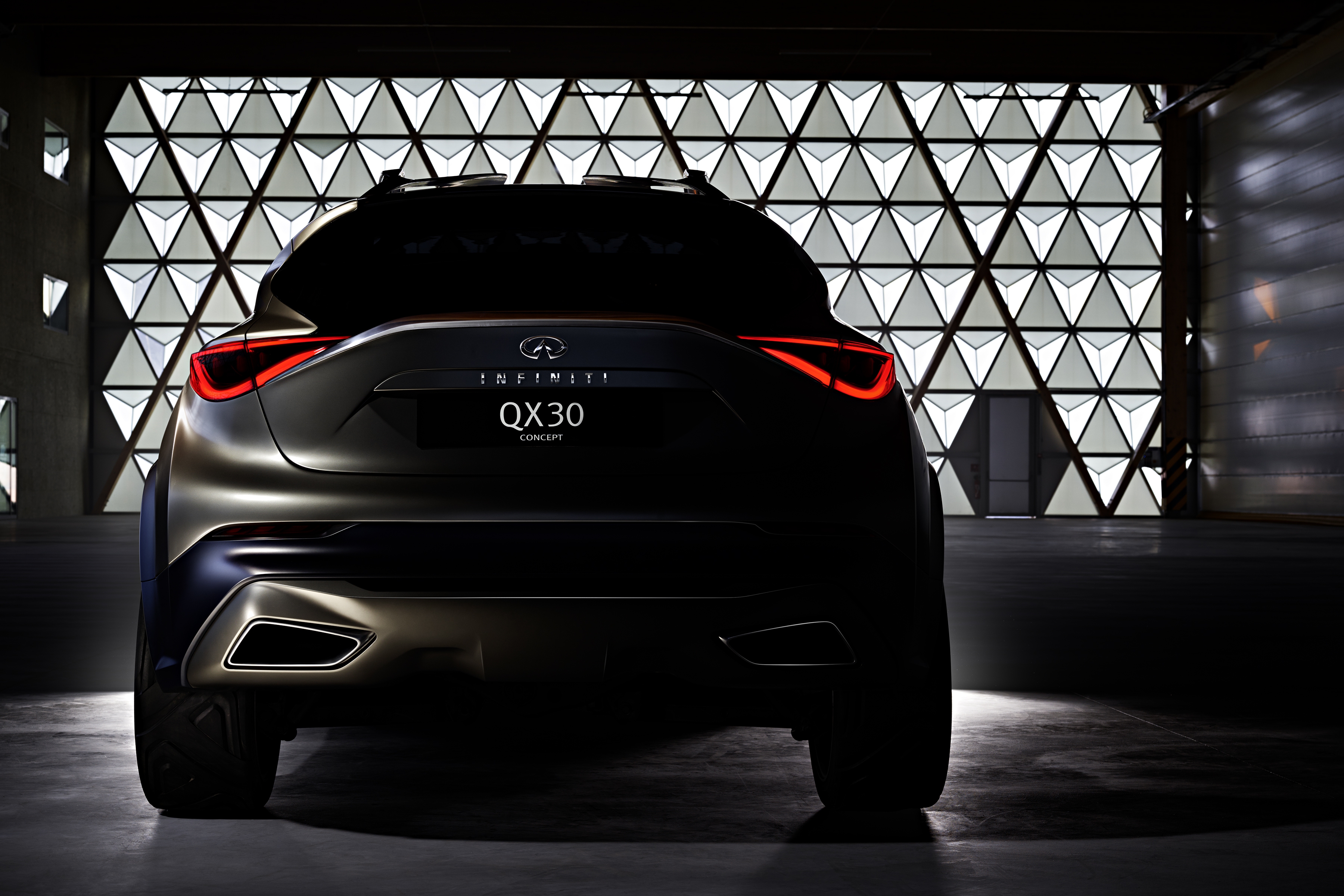 Infiniti QX30 Concept - TEASER image - 5 Feb 2015 - 300dpi.jpg