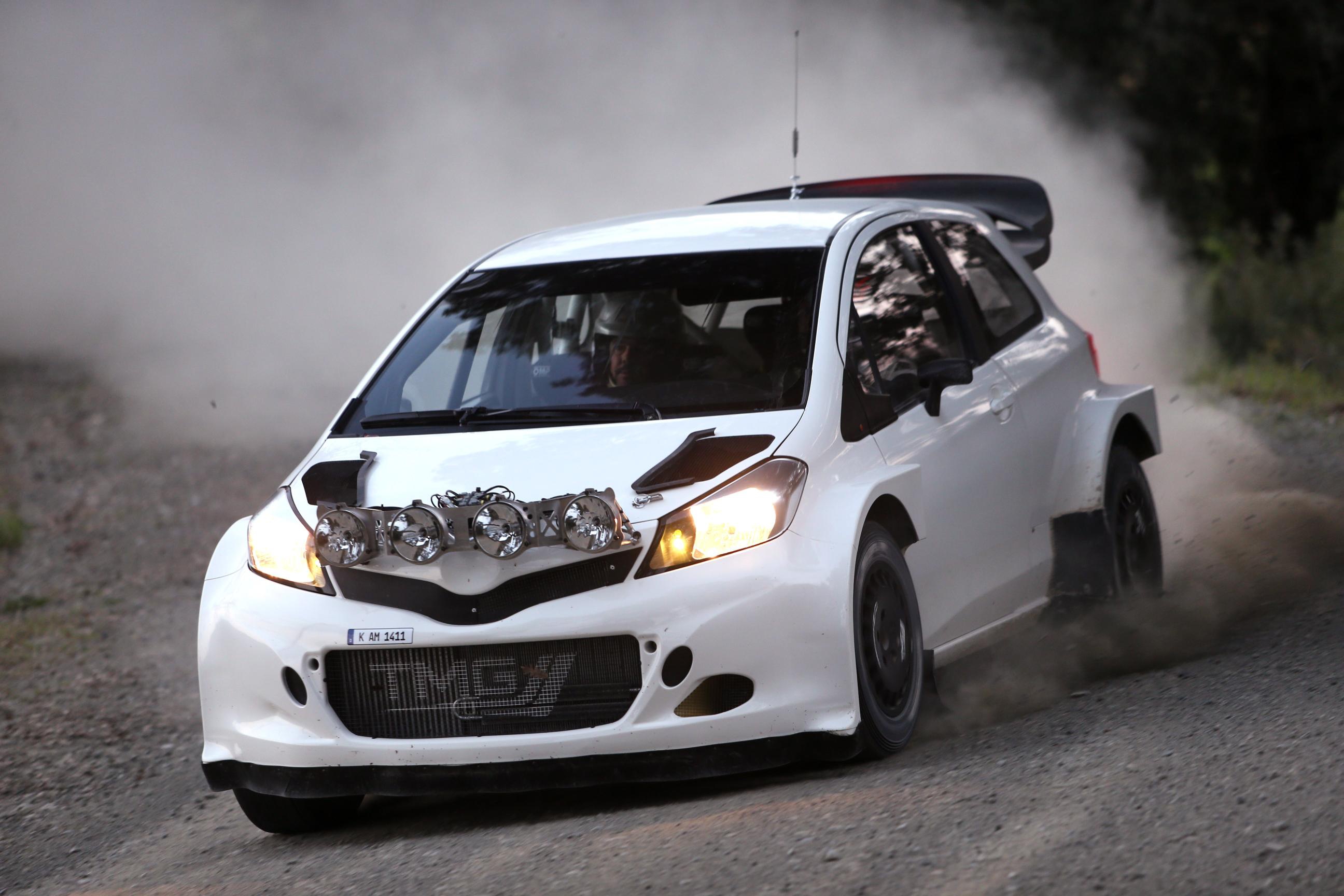 toyta_yaris_WRC_01.jpg