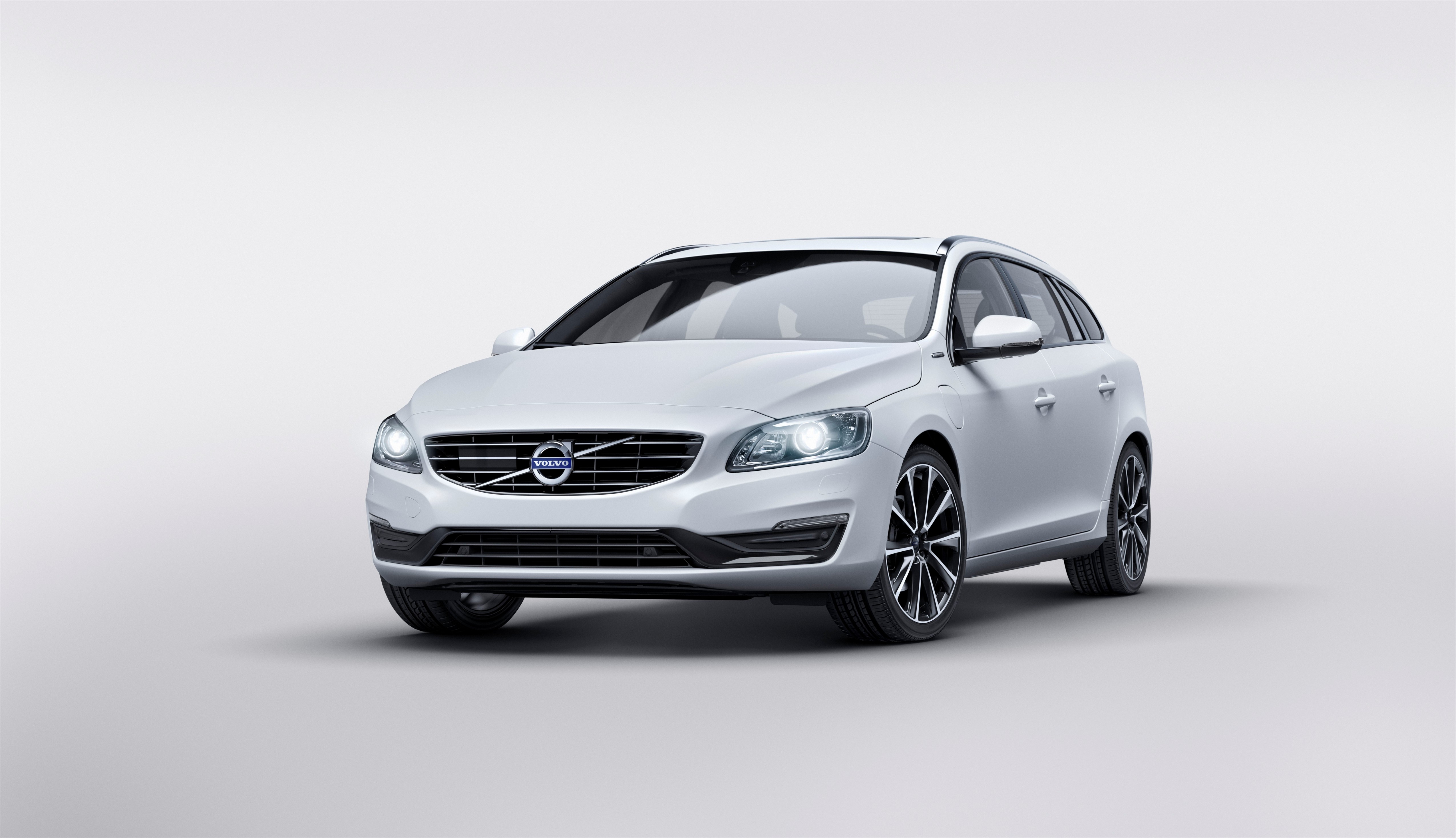 159237_Volvo_V60_Twin_Engine_Special_Edition.jpg