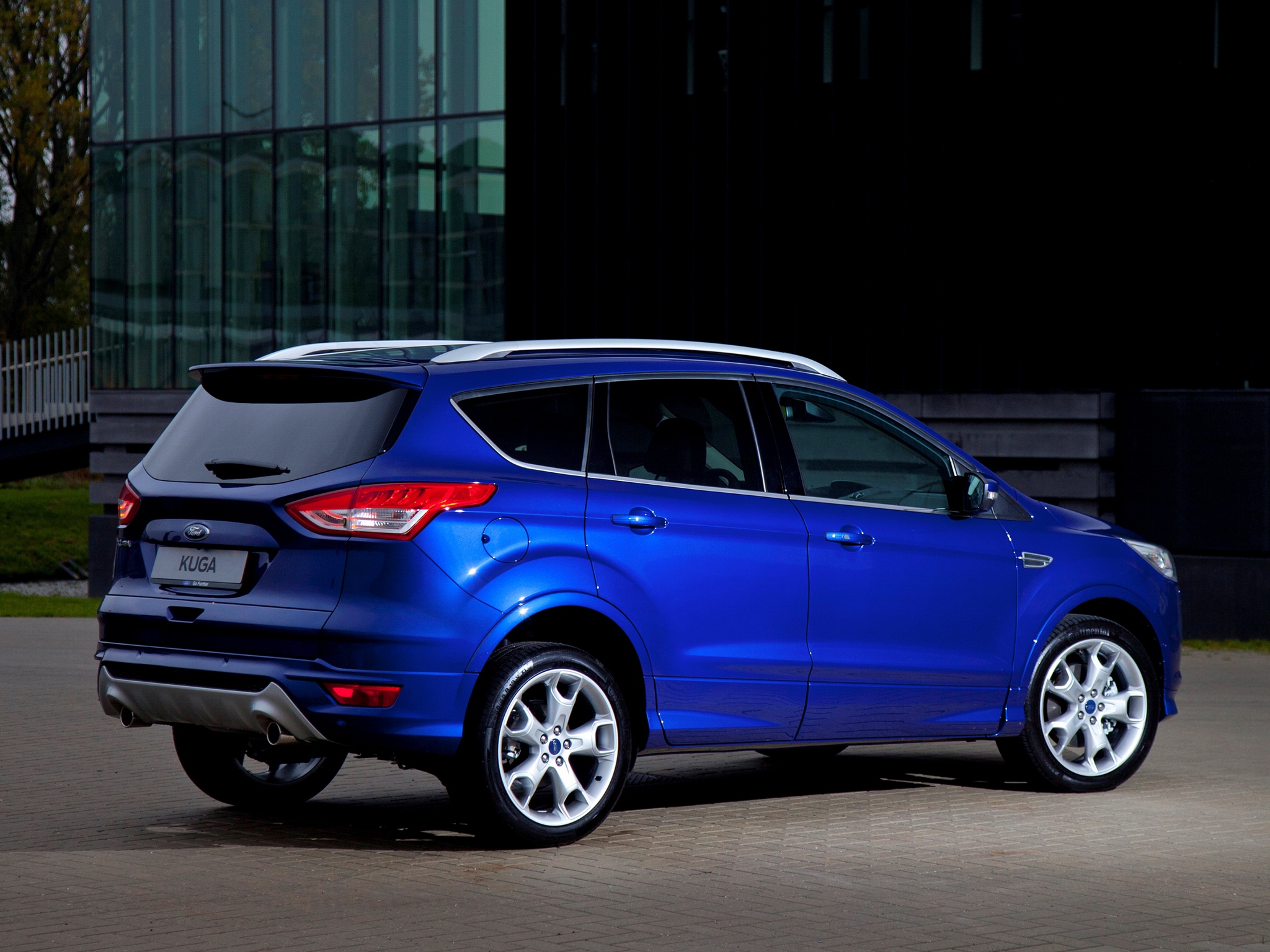 ford_kuga_titanium_plus_6.jpg