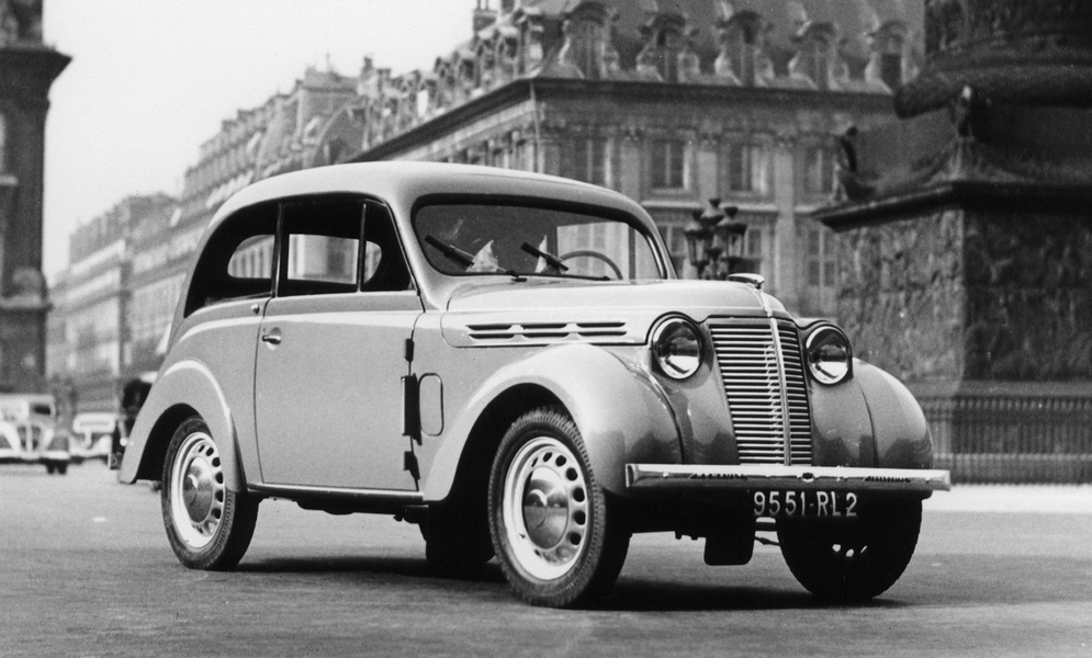 autowp.ru_renault_juvaquatre_coupe_1.jpg