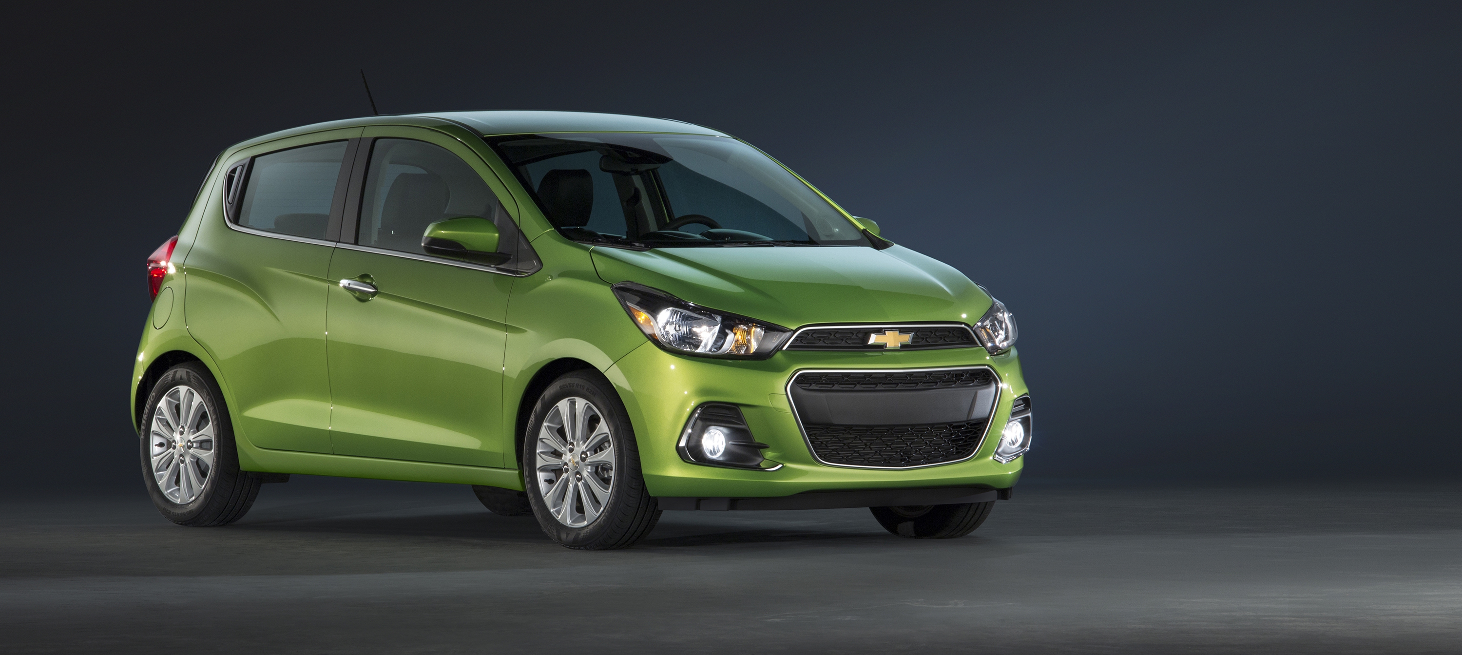 2016-Chevrolet-Spark-002.jpg