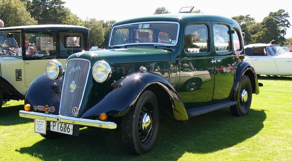 Classic_Car_Day_-_Trentham_-_15_Feb_2009_-_Flickr_-_111_Emergency_(57).jpg