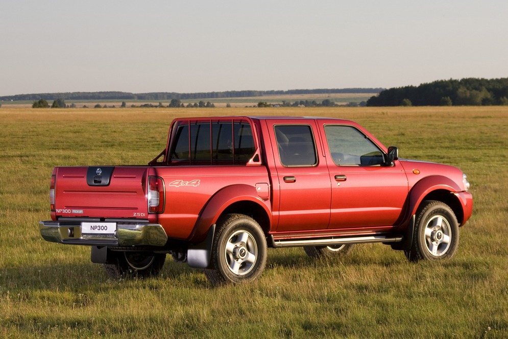 autowp.ru_nissan_np300_double_cab_9.jpg