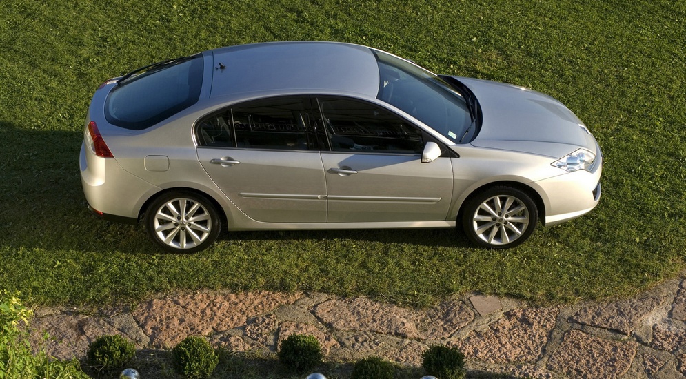 autowp.ru_renault_laguna_hatchback_13.jpg