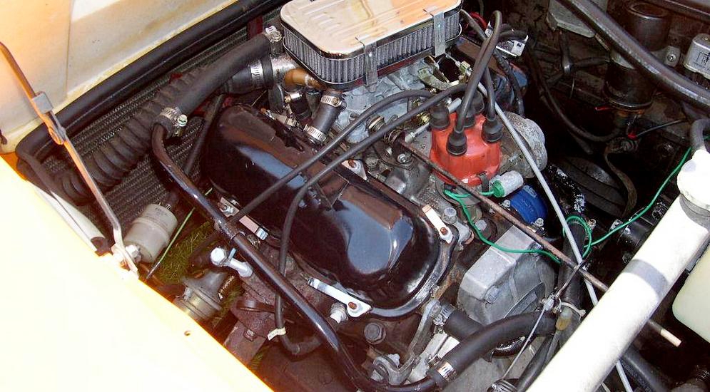 Saab_Sonett_III_Ford_V4_engine.jpg