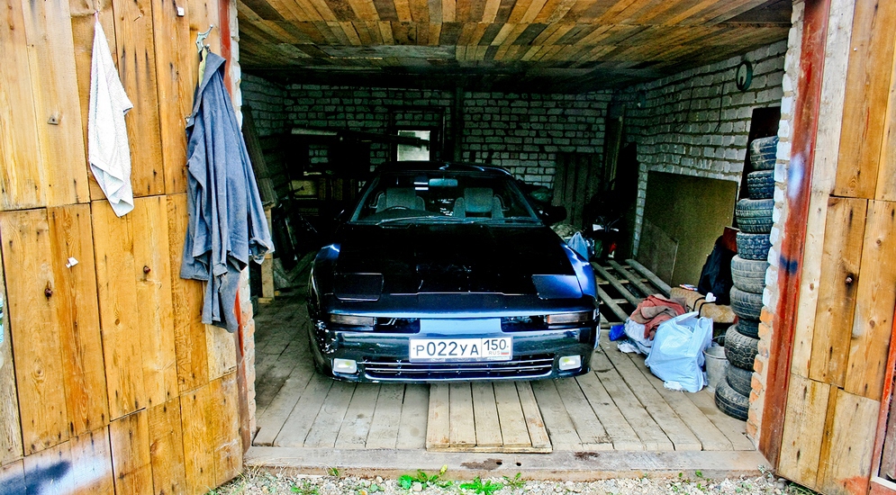 Супра в гараже.jpg