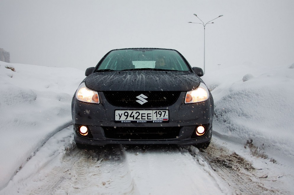 Тест-драйв Форд Фокус и Suzuki SX4 - малогабаритные противоречия Тест-драйв Форд Фокус и Suzuki SX4 - малогабаритные противоречия