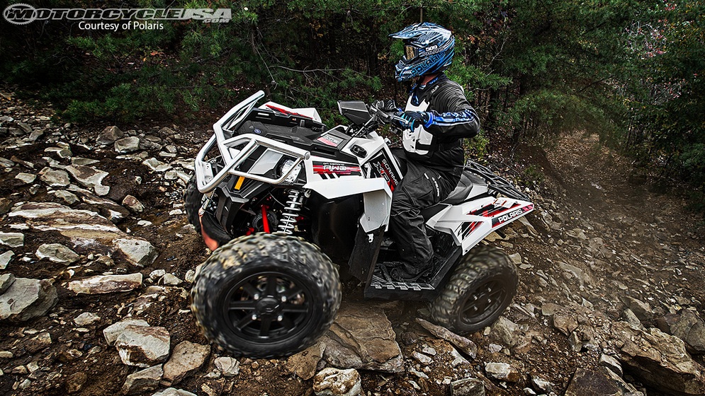 2014-Scrambler-XP1000-white-location-0968_b.jpg