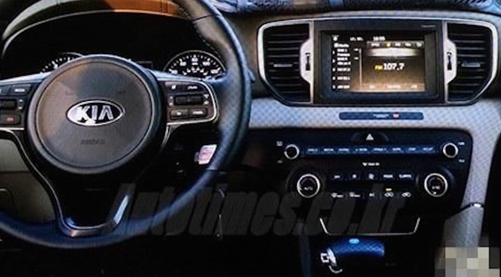 2016-Kia-Sportage-interior-dashboard-revealed-in-spyshot-e1432810411147.jpg