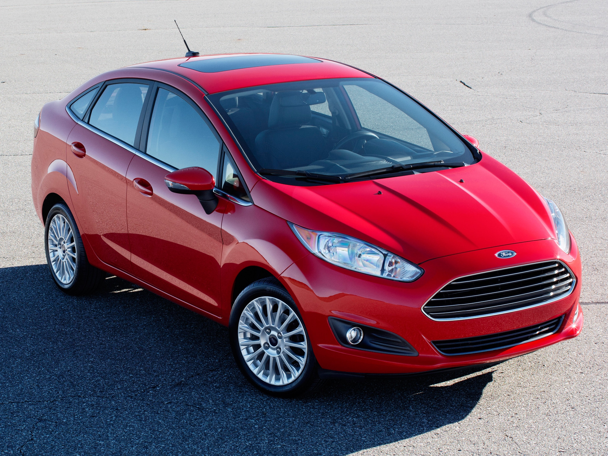 ford_fiesta_titanium_sedan_us-spec_10.jpeg