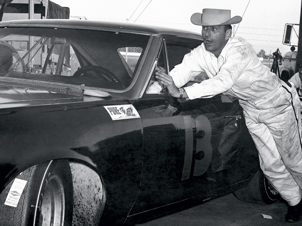 large-ctrs_1003_09_smokey_yunick.jpg