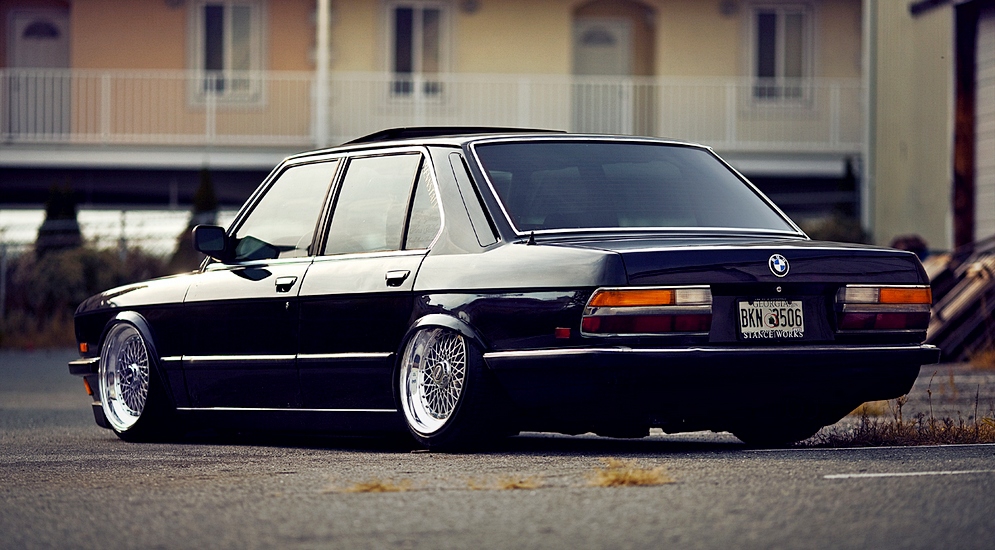 slammed-bmw-e28.jpg