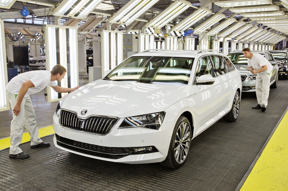 150622 New ŠKODA Superb Estate - Start of Production at Kvasiny (2) (1).jpg