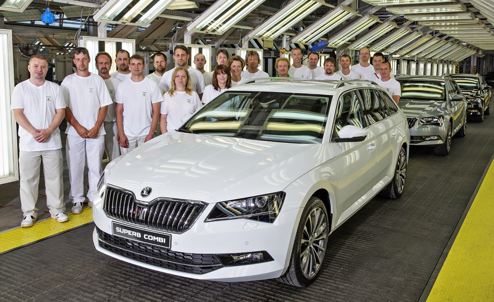 150622 New ŠKODA Superb Estate - Start of Production at Kvasiny (1).jpg