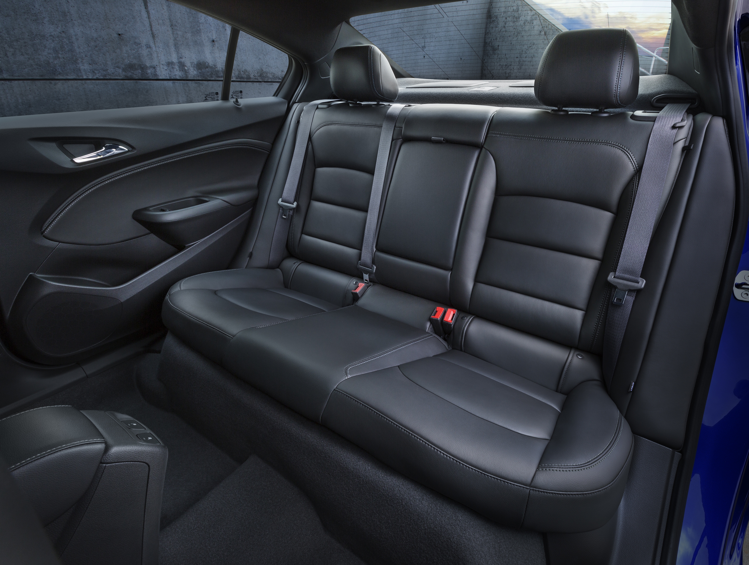 2016-Chevrolet-Cruze-Rear-Seat-005.jpg