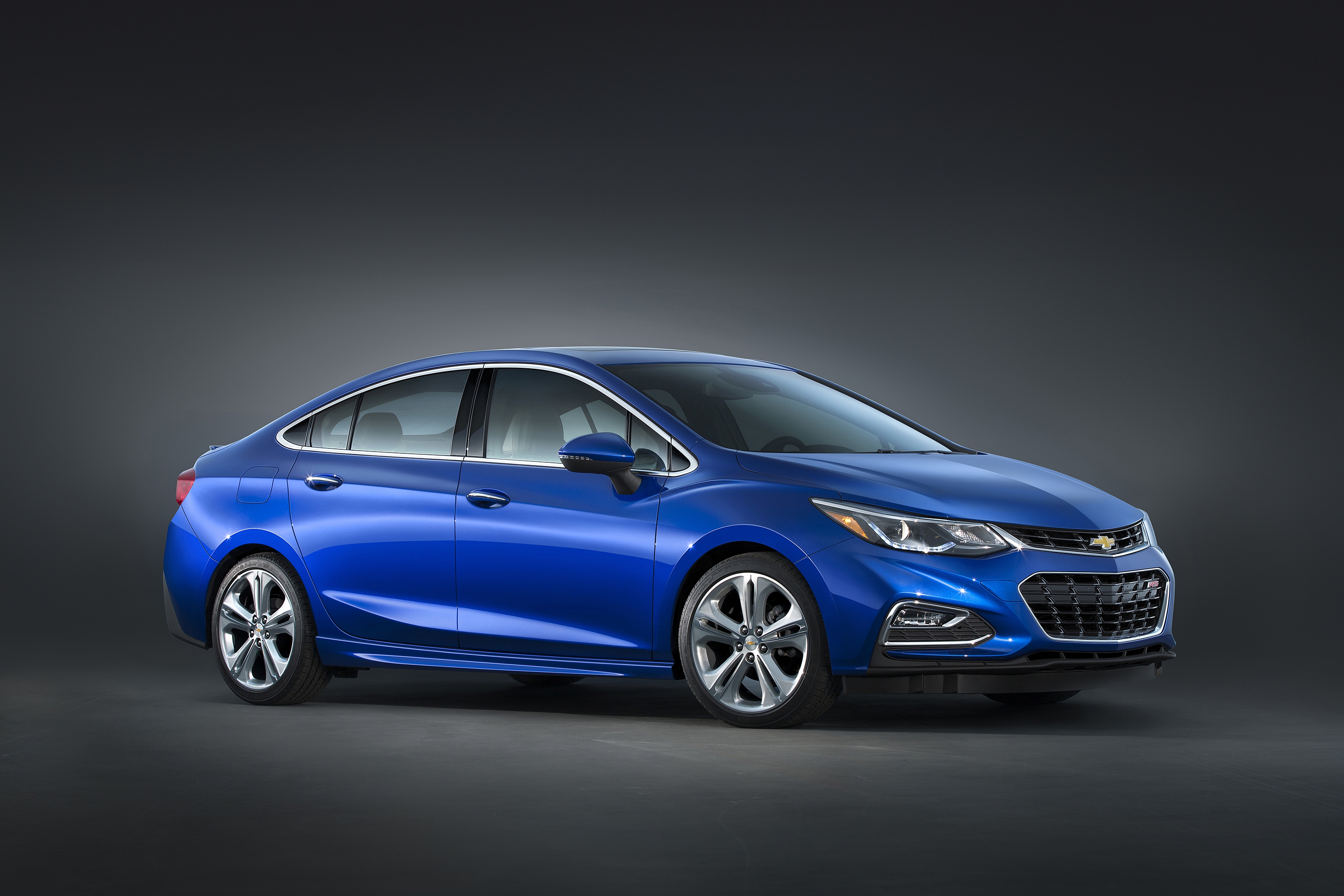 2016-Chevrolet-Cruze-Exterior-011.jpg