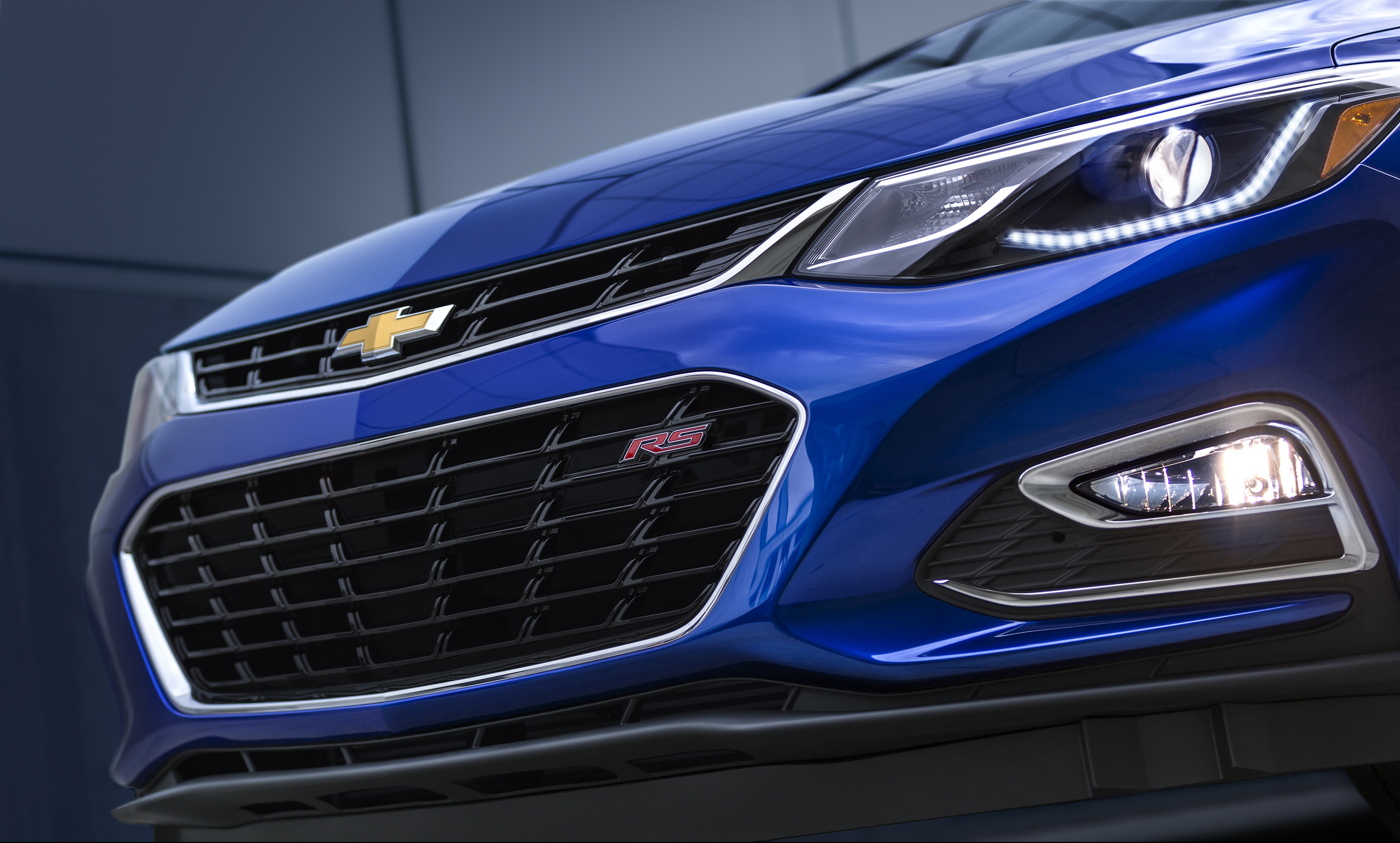 2016-Chevrolet-Cruze-Grille-004.jpg