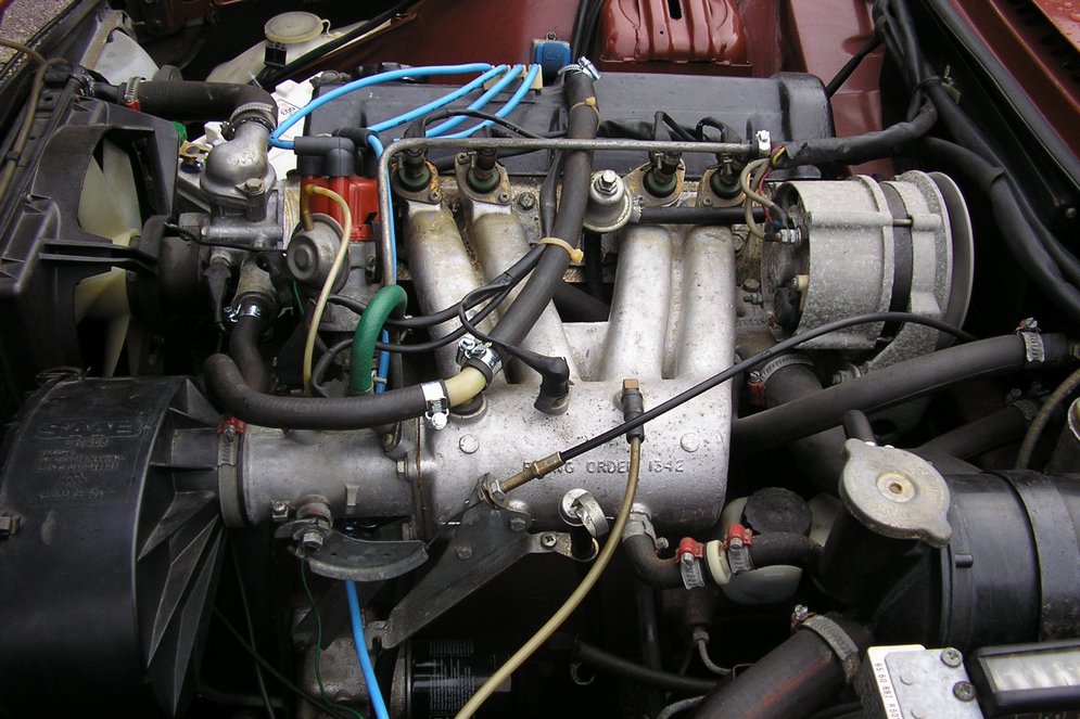 1974-SAAB99LE-engine.jpg