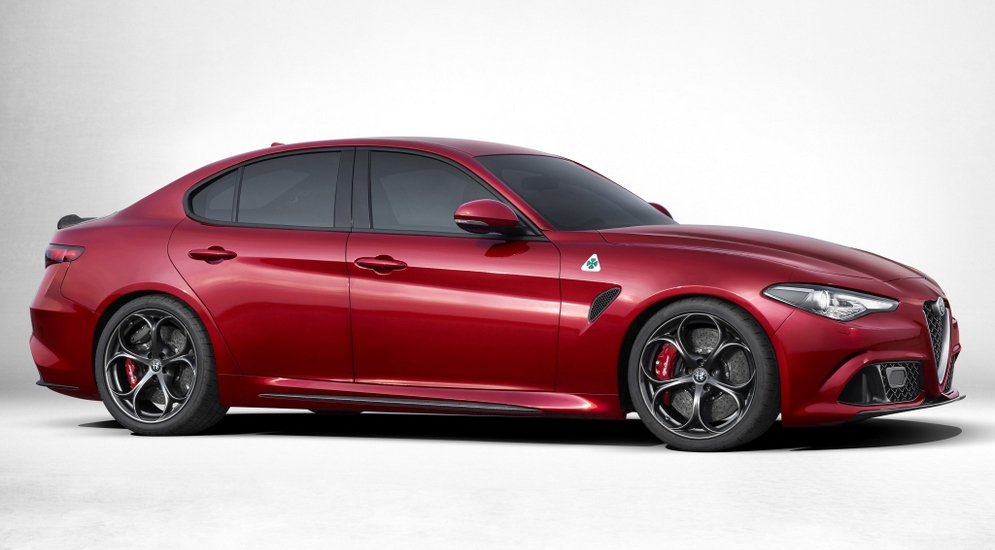 alfa_romeo_giulia_quadrifoglio_verde_3.jpeg