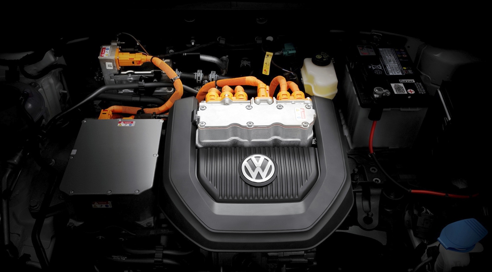 volkswagen_e-golf_15.jpg