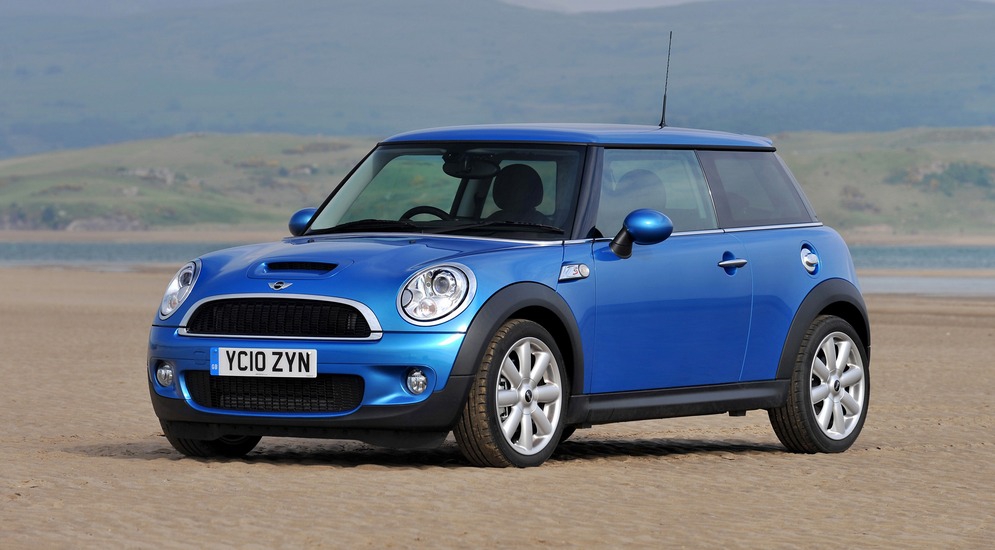 Купер что это значит. Мини Купер р56. Мини Купер s r56. Mini Cooper r56. Mini Cooper s 2006