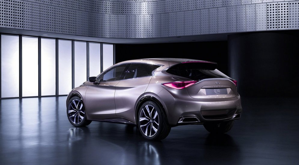 Infiniti-Q30_Concept_2013_1600x1200_wallpaper_0b (1).jpg