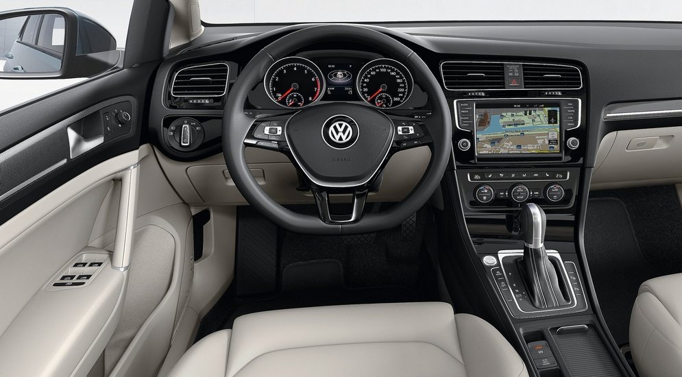 6Volkswagen-Golf_2013_1600x1200_wallpaper_35.jpg