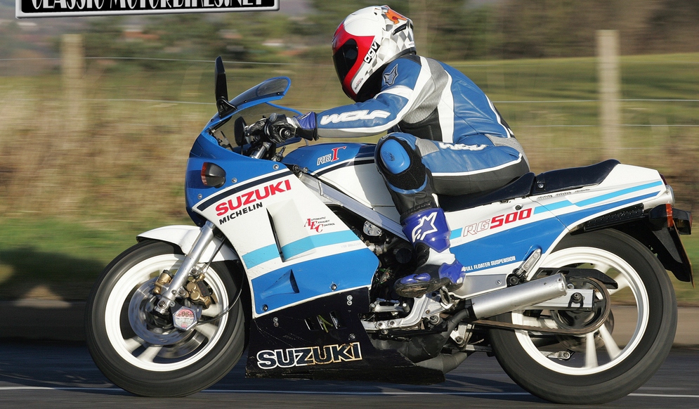 5Suzuki-RG500-2.jpg