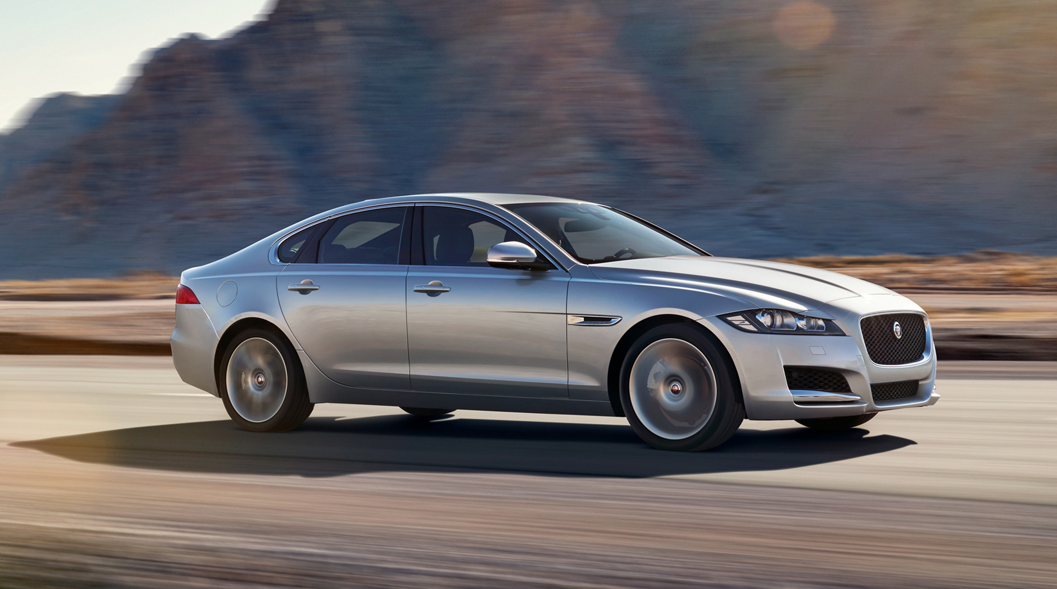 jaguar_xf_prestige_7.jpeg