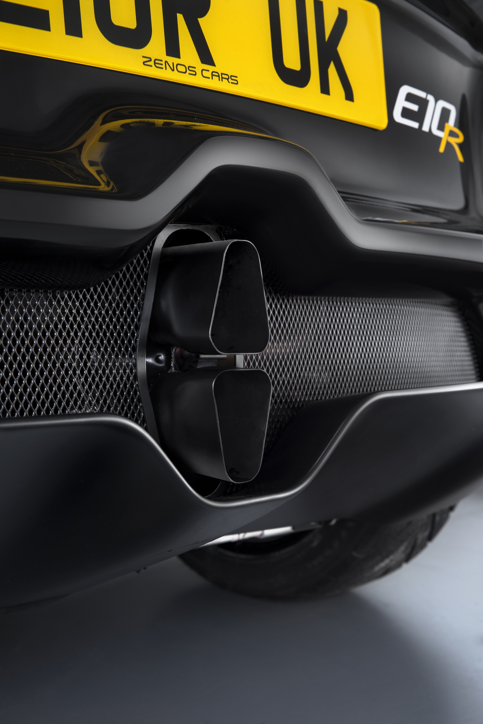 zenos-e10-r-detail-5-1.jpg