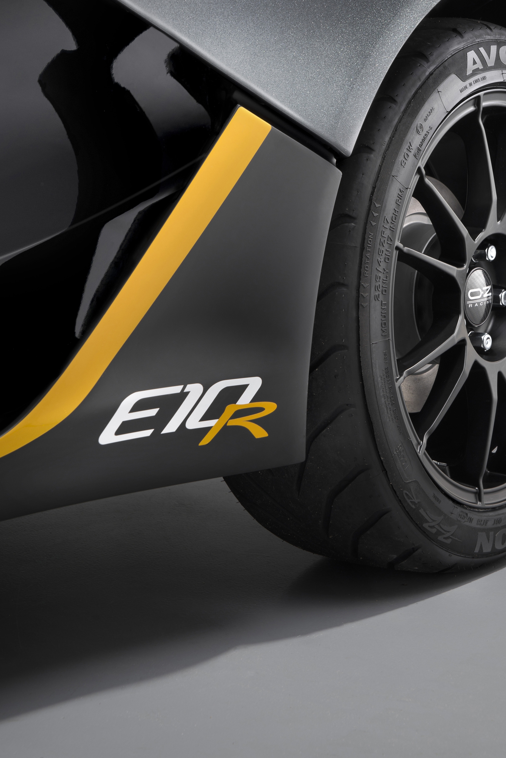 zenos-e10-r-detail-1-1.jpg