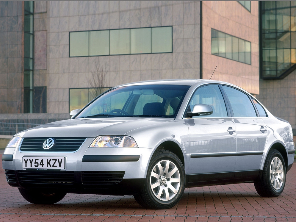 volkswagen_passat_sedan_uk-spec_7.jpg