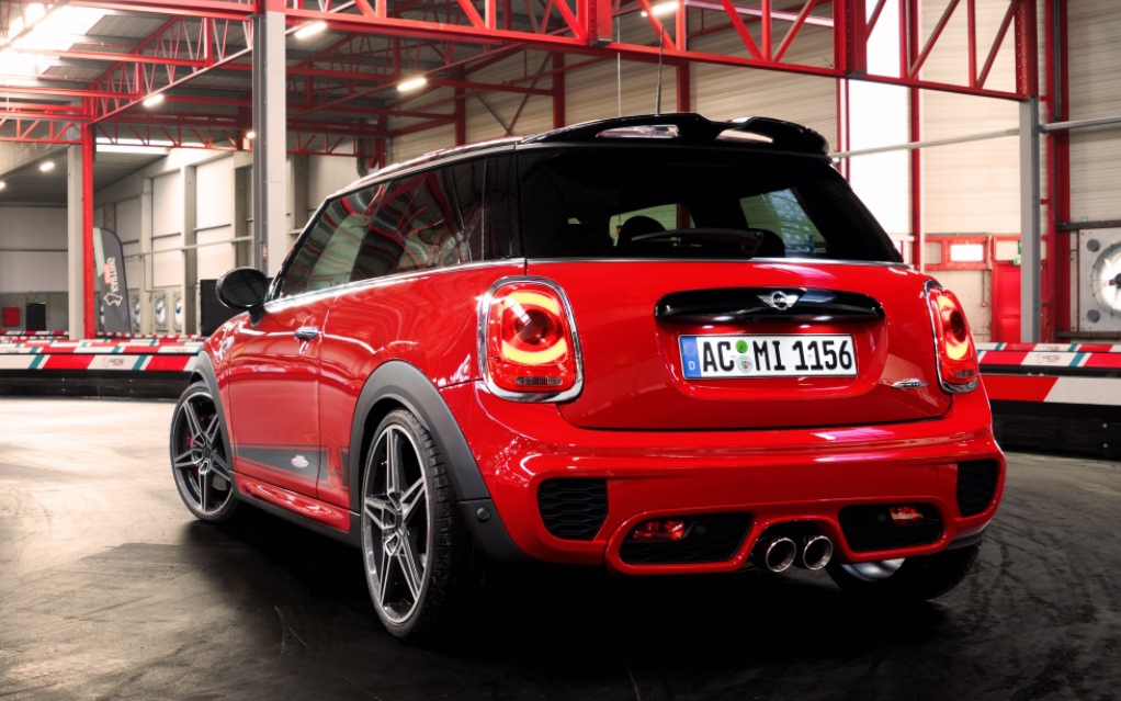 AC-Schnitzer-MINI-John-Cooper-Works-F56-Essen-2015-22.jpg