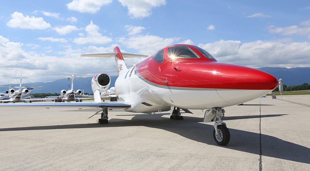 55121_The_HondaJet_Makes_its_First_Appearance_in_Europe.jpg