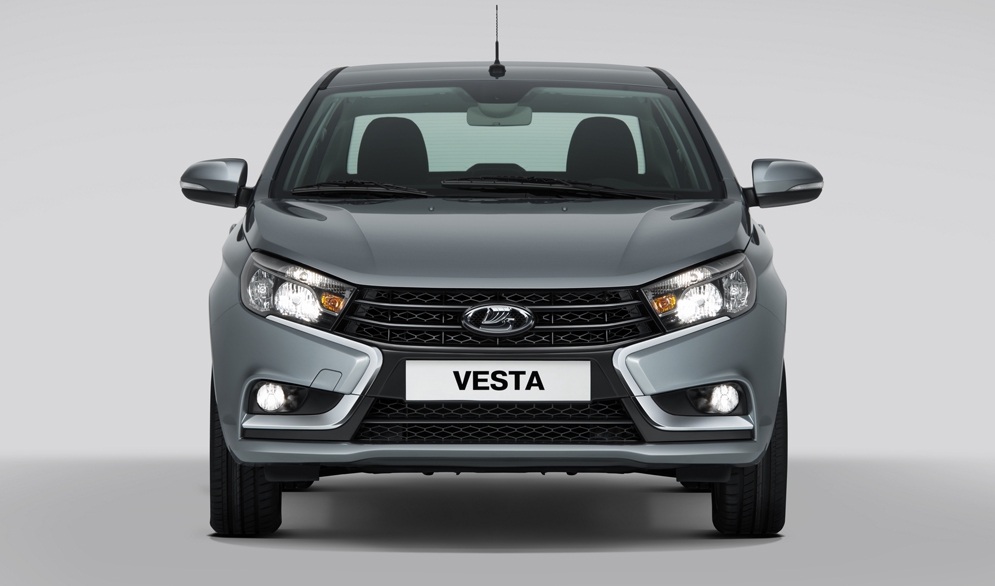 Lada_Vesta_gray_exterior_003.jpg