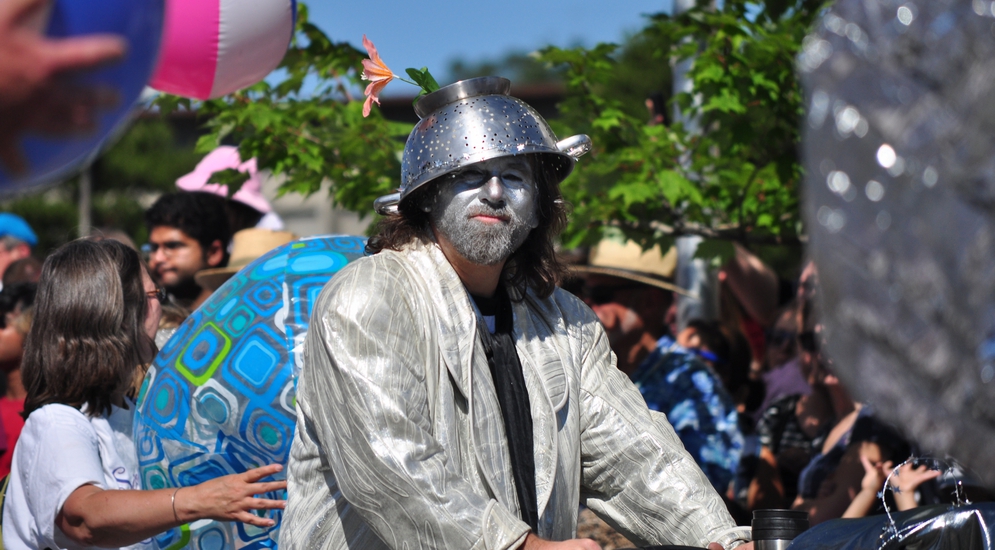 Solstice_Parade_2013_-_094_(9146306667).jpg