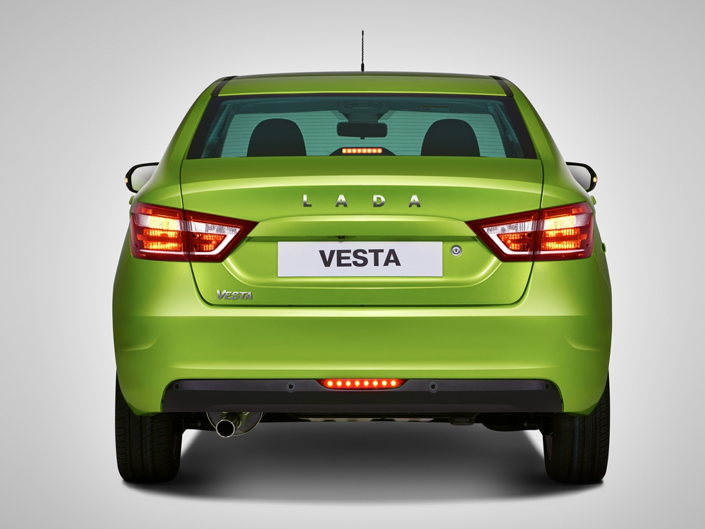 lada_vesta_lime_exterior_019_02.jpg