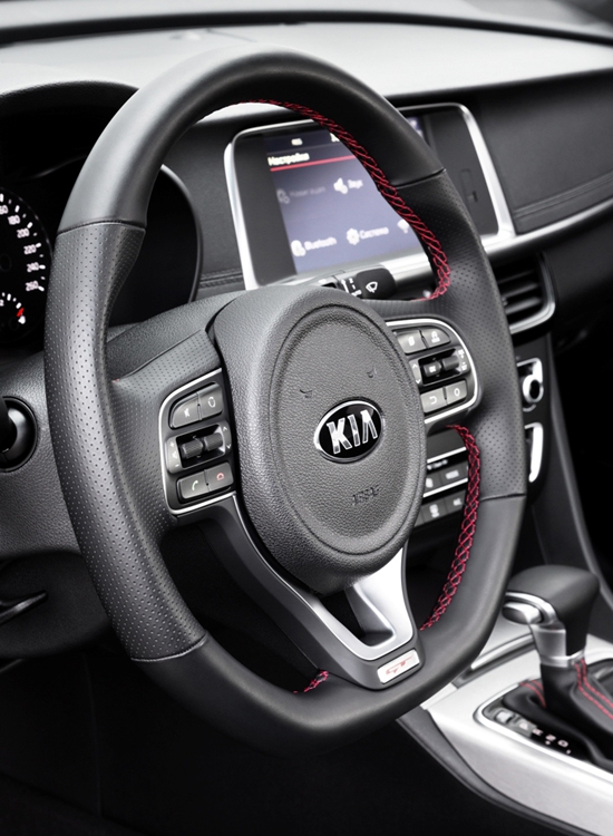 KIA Optima_interior_1.jpg