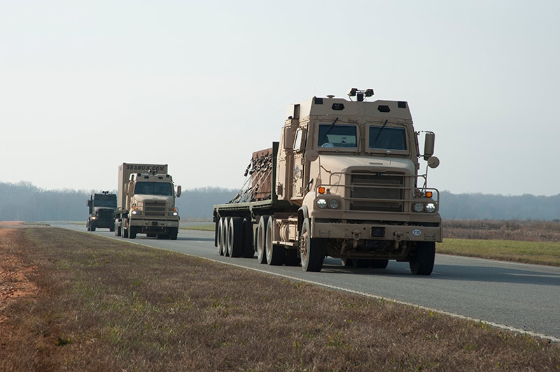 US-Army-Trucks-On-Road.jpg