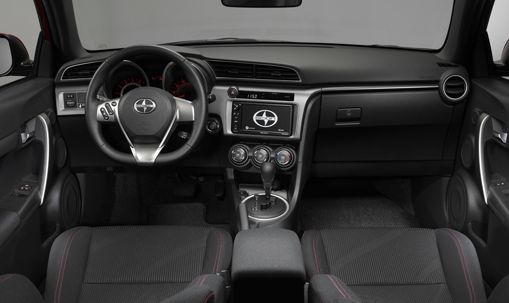 Scion_tC_RS10_4_29911EA1E10E48FCCCC938BBB257E42D1C0C3010.jpg