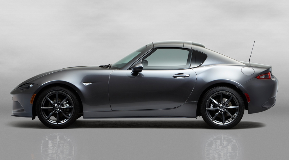 8Mazda_MX-5RF_showmodel_Side_close_bodycolorroof_white.jpg